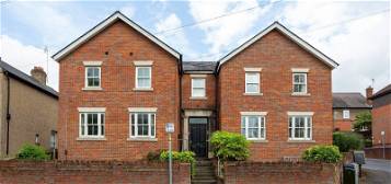 Flat to rent in Cotterells, Hemel Hempstead, Hertfordshire HP1