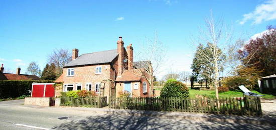 3 bedroom semi-detached house