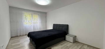 AP. 4 CAMERE, RENOVAT, METROU 15 MIN, CENTRALA PROPRIE, MOBILAT/UTILAT