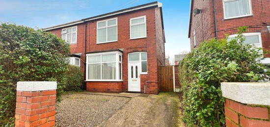 3 bed semi-detached house to rent