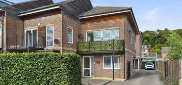 Flat to rent in Asheridge Road, Chesham HP5