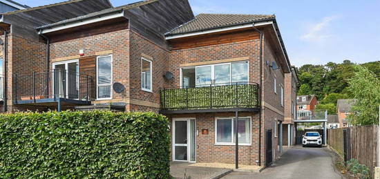 Flat to rent in Asheridge Road, Chesham HP5