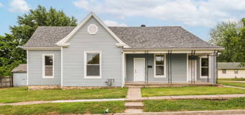 304 S Randolph St, California, MO 65018