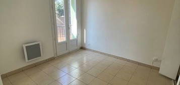 Appartement  à louer, 2 pièces, 1 chambre, 33 m²