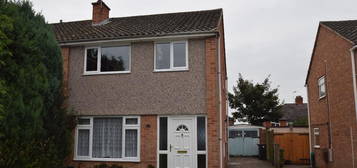 4 bed semi-detached house to rent