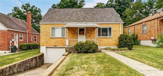 3995 Carrie Ave, Cheviot, OH 45211