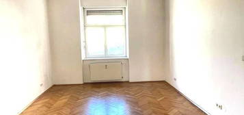 Nähe Roseggerhaus! Schöne 2-Zimmer Altbauwohnung mit Balkon