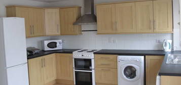 3 bed flat to rent