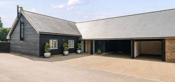 5 bed barn conversion to rent