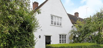 Property to rent in Asmuns Hill, Hampstead Garden Suburb, London NW11