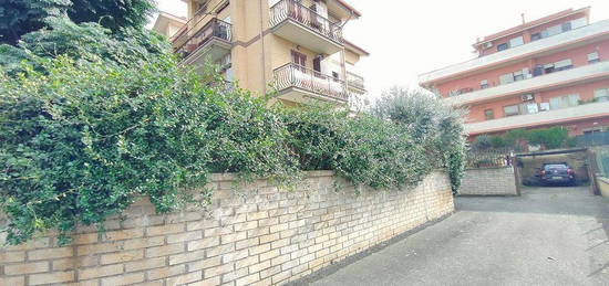 Appartamento con giardino di 170mq e posto auto