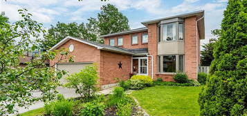 26 Kenny Cres, Barrie, ON L4N 6C9