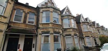 6 bedroom terraced house