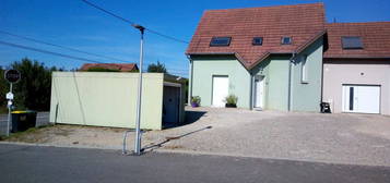 Loue appartement 3 pièces avec garage et terrain