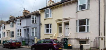 7 bedroom terraced house