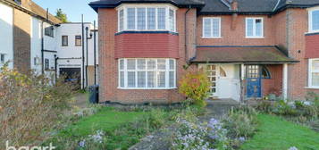 5 bedroom semi-detached house for sale