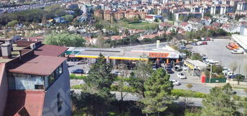 Bahçeşehir Merkez Caddede Satılık Daire 3+1 130m2 Migros Cephe