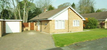 Detached bungalow to rent in Brookwood Close, Walton, Warrington WA4