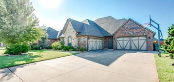 9124 SW 35th St, Oklahoma City, OK 73179