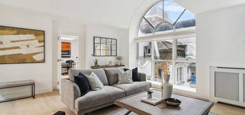 Mews house for sale in Berkeley Mews, London W1H