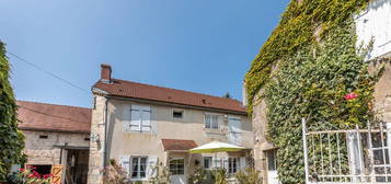 Ebreuil, 03330, maison 114 m², 3 chambres, dépendances, jardin 172 400 euros FAI