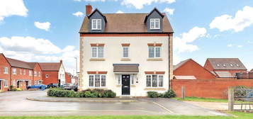 4 bed detached house for sale