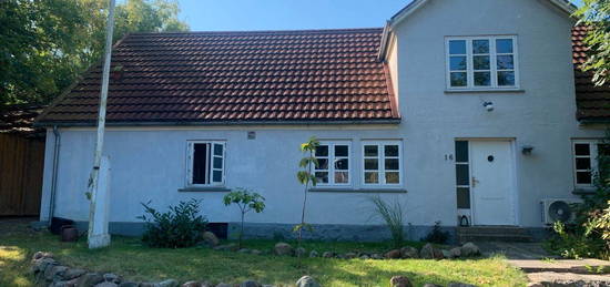 Haus auf Ærø , zurückliegend