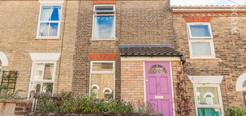 3 bed terraced house for sale