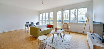 Appartement  à louer, 4 pièces, 3 chambres, 110 m²