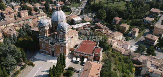 Appartamento su due piani in vendita a Maranello