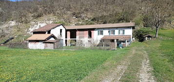 CASA INDIPENDENTE A BORGHETTO DI BORBERA