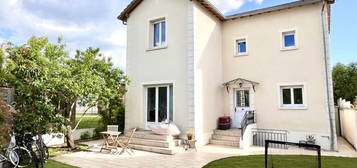 Maison  à vendre, 5 pièces, 3 chambres, 100 m²