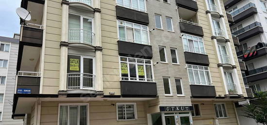 ATAKUM YENİMAHALLEDE CAĞALOĞLU İLE TRANWAY ARASINDA SATILIK 3+1