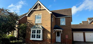 Detached house to rent in Blackbird Close, Brackley NN13