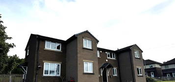 Flat to rent in Eddercliffe Crescent, Liversedge WF15