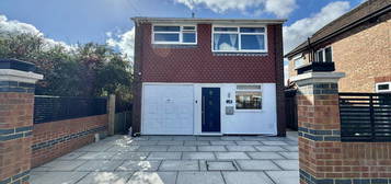 3 bedroom detached house to rent