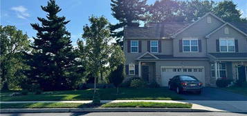 1050 Spring White Dr, Upper Macungie Twp, PA 18031-1865