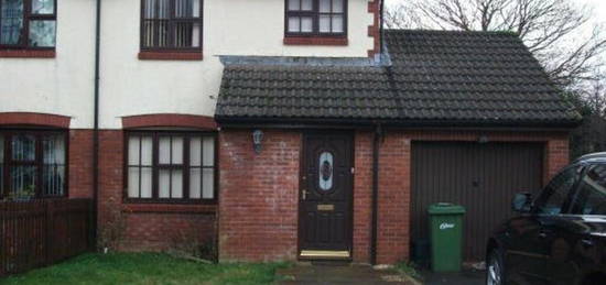 3 bedroom semi-detached house