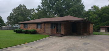 3405 W  14th Ave, Pine Bluff, AR 71603