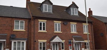 3 bedroom terraced house to rent