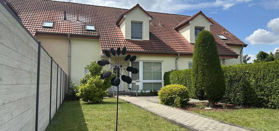 Exklusive Anlagechance: Vermietetes Reihenmittelhaus mit idyllischem Ausblick in bester Lage!