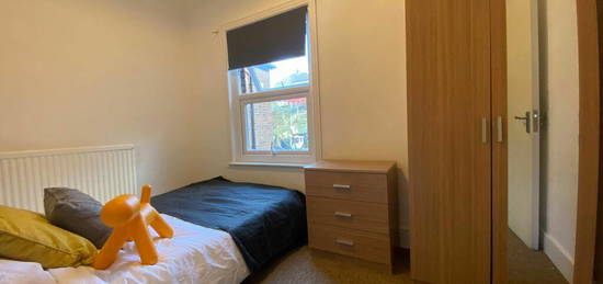 1 bedroom house share