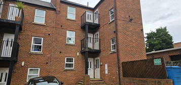 2 bed flat for sale