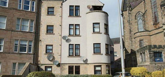 3 bed flat to rent