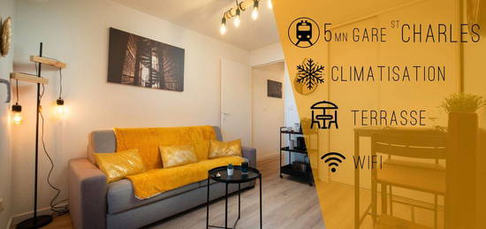 Appartement climatisé avec terrasse tout équipé à coté de la gare St Charles