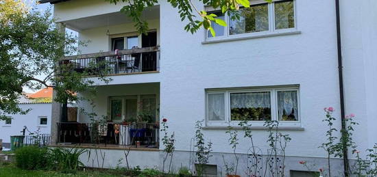 3 Fam.Hs, 61138 Niederdorfelden, 235 m² Wfl. zwei  Wohnungen ca 85 u.65 m² Wfl. kurzfritig beziehbar