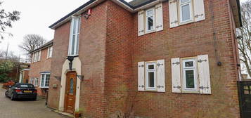 5 bedroom detached house to rent