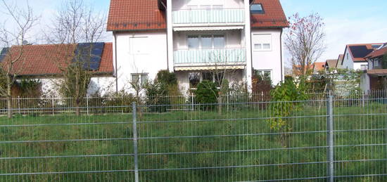 Sonnige, gepflegte 4-Zimmer-Erdgeschosswohnung mit Garten in Gablingen