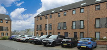 3 bed flat for sale