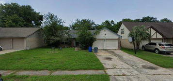 2812 Forest Hills Dr, League City, TX 77573